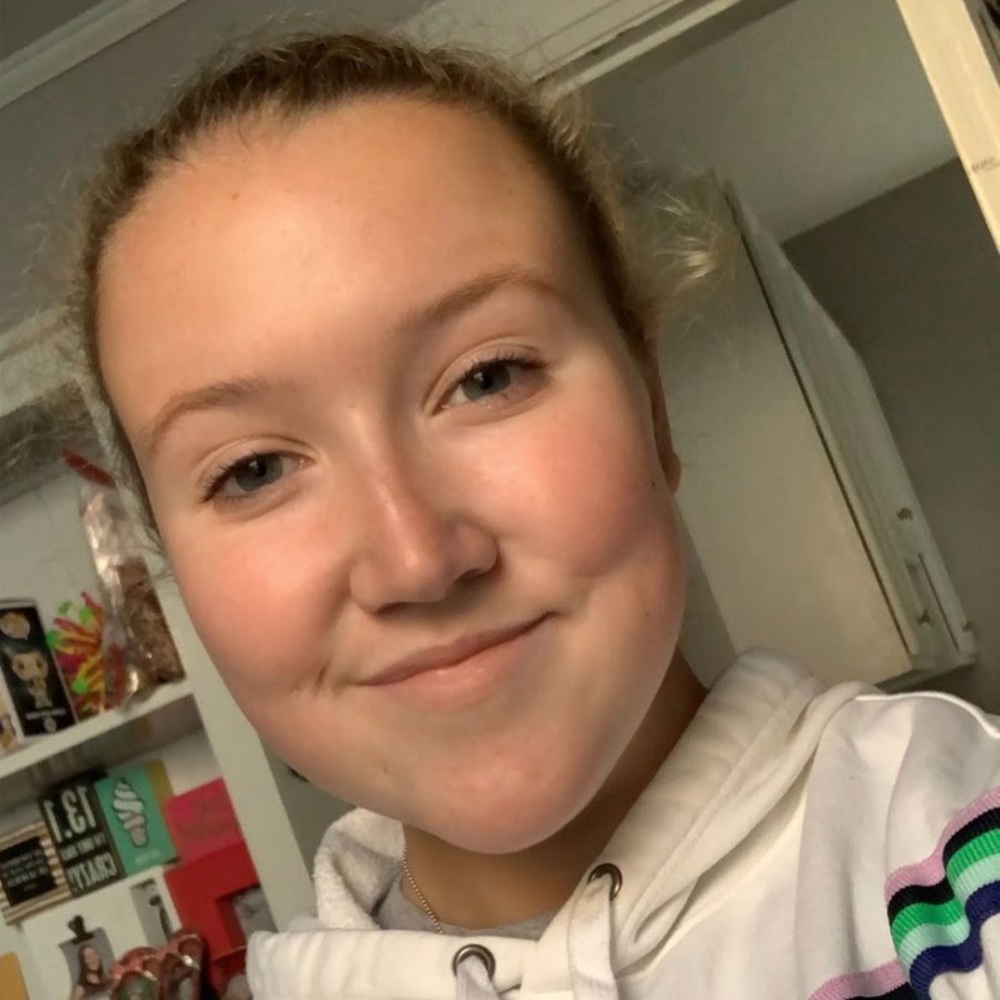 Meet your Posher, Amelia